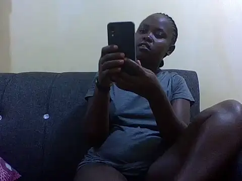 Sweetcecie01 online show from 7, 1, 2026