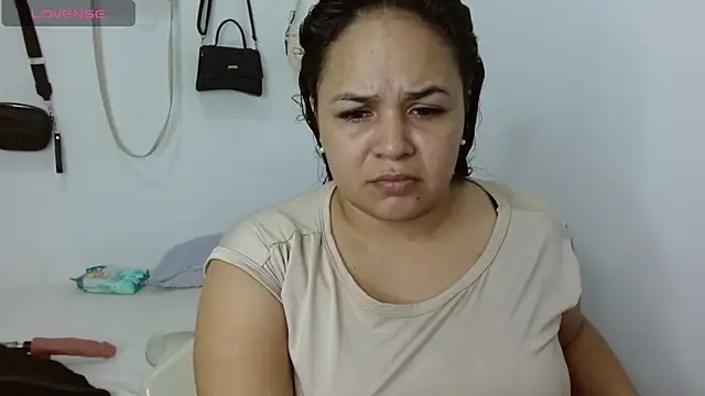 alinsonhot29 online show from 1, 5, 2026