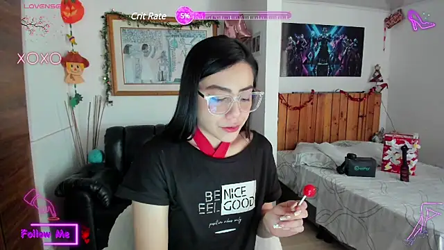 LauGrayJ online show from 19, 2, 2025