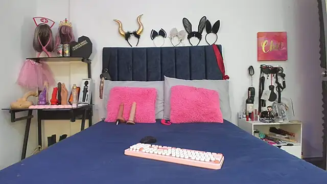 emmily giraldo online show from 22, 6, 2026
