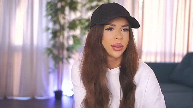 MissKiarra online show from 14, 1, 2025