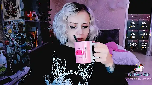 NaniMoore online show from 30, 11, 2025