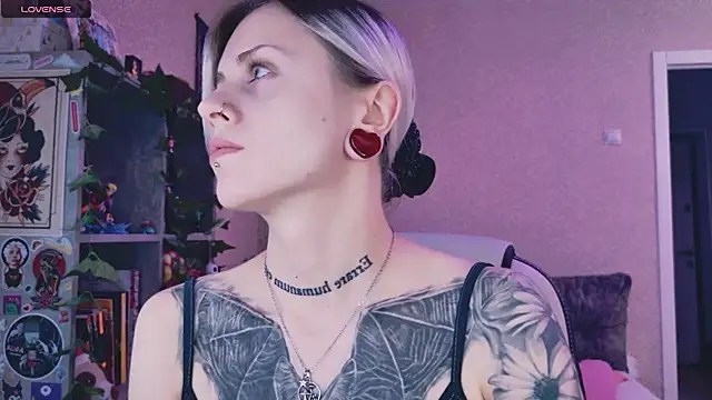 NaniMoore online show from 25, 2, 2026