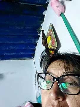 clarita 01 online show from 27, 4, 2026