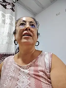 Snapshot of amaranta_c chatting on 28, 10, 2025 amaranta c online show from 28, 10, 2025