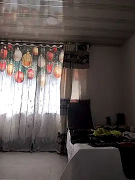 Snapshot of amaranta_c chatting on 28, 11, 2025 amaranta c online show from 28, 11, 2025