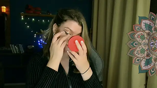 Snapshot of VioletteWay chatting on 26, 10, 2025 VioletteWay online show from 26, 10, 2025