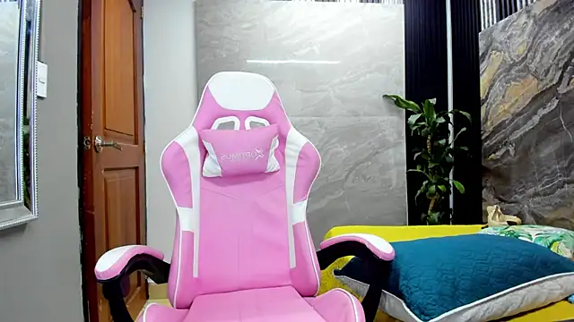 PamelaAnderson 2 online show from 21, 2, 2025