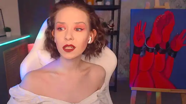 FascinatingEyess online show from 1, 1, 2025