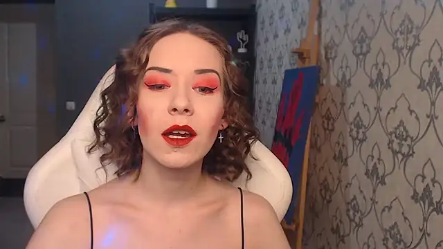 Snapshot of FascinatingEyess chatting on 4, 6, 2026 FascinatingEyess online show from 4, 6, 2026