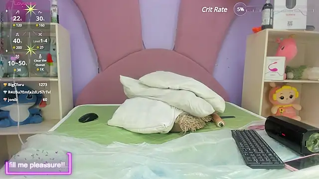 yossi peach cute online show from 12, 12, 2024