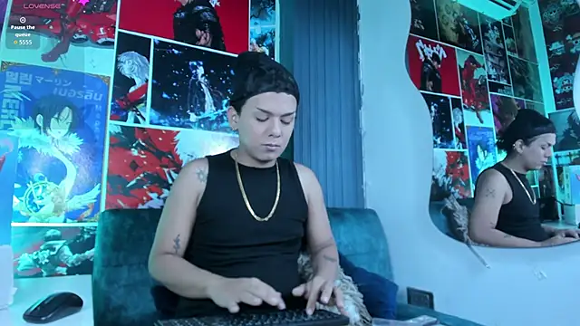 yossi peach cute online show from 11, 6, 2026