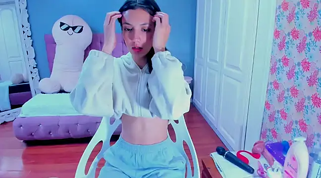 Iris Stone  online show from 17, 1, 2025