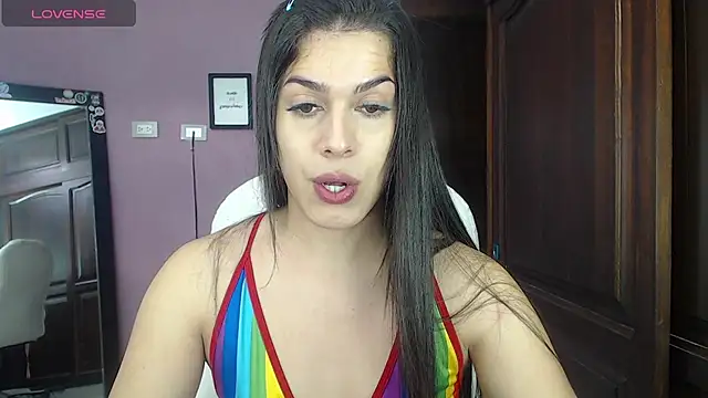 Snapshot of Luciana_Ortiz1 chatting on 5, 3, 2025 Luciana Ortiz1 online show from 5, 3, 2025