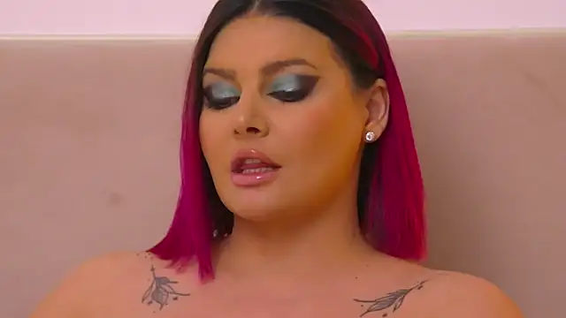 RissaRheys online show from 2, 2, 2025