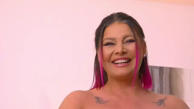 RissaRheys online show from 23, 2, 2025