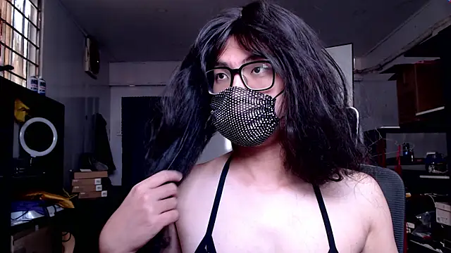 Snapshot of Erin_Song chatting on 30, 11, 2025 Erin Song online show from 30, 11, 2025