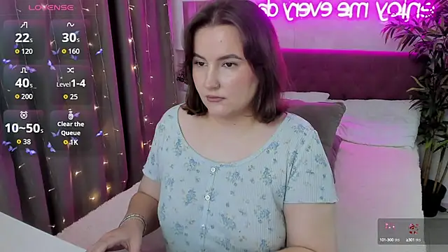 FeralPeach online show from 17, 9, 2025