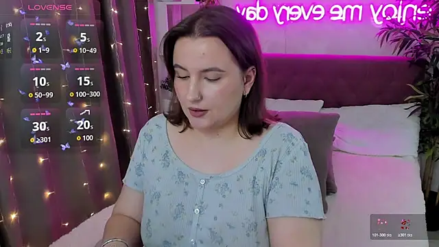 FeralPeach online show from 2, 11, 2025