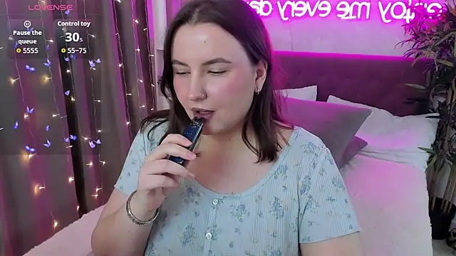 FeralPeach online show from 15, 2, 2026