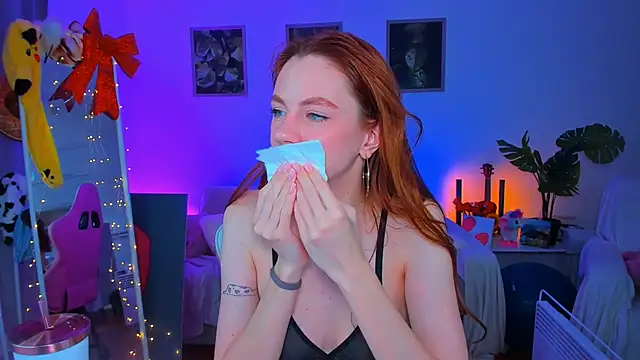 Alyssa Smitt online show from 23, 2, 2025