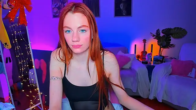 Alyssa Smitt online show from 9, 3, 2025