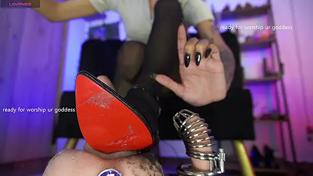 MissKorah online show from 30, 11, 2025