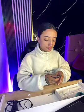 Ady 18 online show from 20, 11, 2025