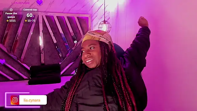 Queen perla  online show from 4, 10, 2025