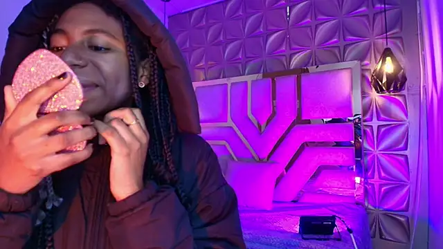 Queen perla  online show from 22, 4, 2026