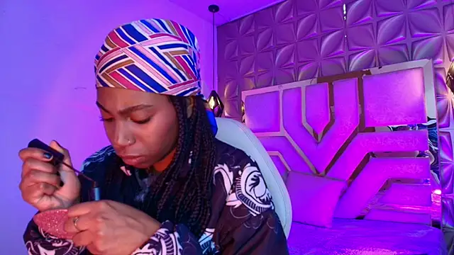 Queen perla  online show from 23, 4, 2026