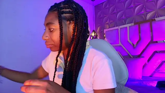 Queen perla  online show from 26, 4, 2026