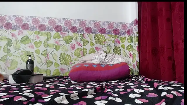 Watagatapitusberry1 online show from 10, 1, 2025