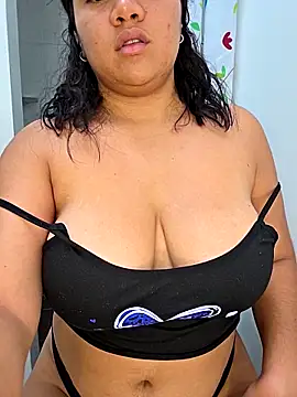 Watagatapitusberry1 online show from 14, 9, 2025