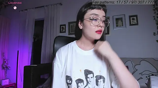 Conlosmichis online show from 1, 3, 2025