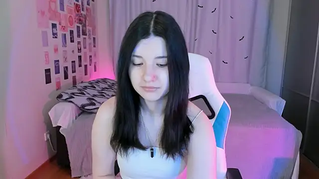 Vanessa Verona online show from 2, 3, 2025