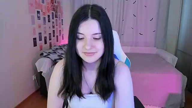 Vanessa Verona online show from 2, 3, 2025