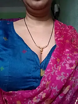 Snapshot of Rosy-B chatting on 5, 5, 2026 Rosy-B online show from 5, 5, 2026
