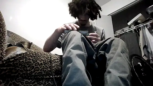 Snapshot of Clearlytothepoint420 chatting on 6, 7, 2026 Clearlytothepoint420 online show from 6, 7, 2026