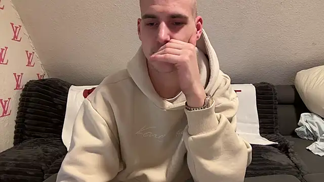 Cookieboy88 online show from 5, 2, 2025