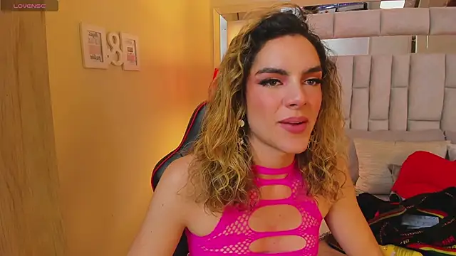 mariiahneedles online show from 23, 1, 2025