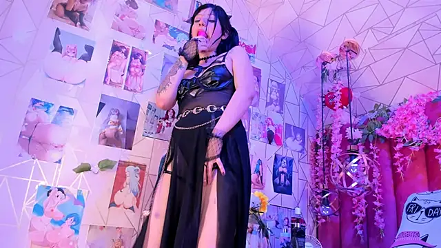 Alicebenett online show from 7, 10, 2025