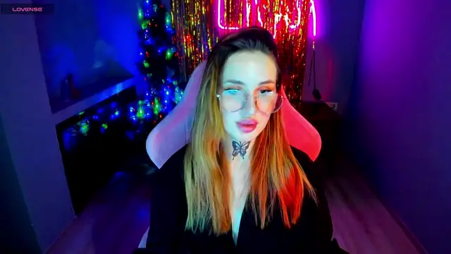 Snapshot of your_tora chatting on 28, 12, 2024 your tora online show from 28, 12, 2024