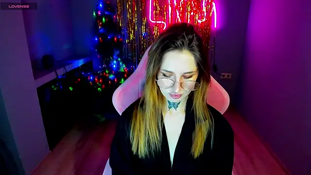 Snapshot of your_tora chatting on 4, 1, 2025 your tora online show from 4, 1, 2025