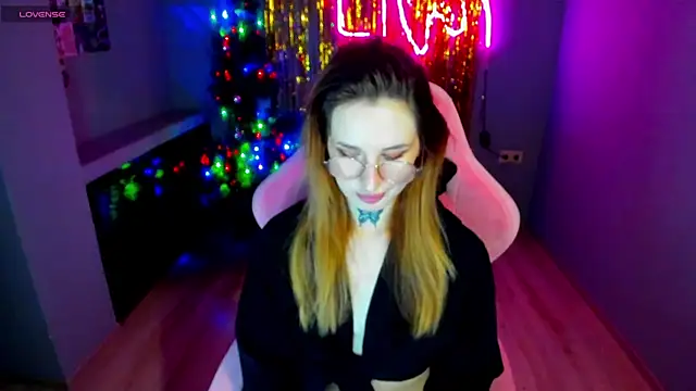 Snapshot of your_tora chatting on 10, 1, 2025 your tora online show from 10, 1, 2025