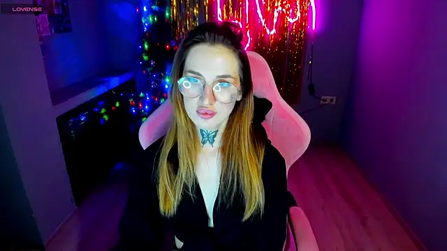 Snapshot of your_tora chatting on 10, 1, 2025 your tora online show from 10, 1, 2025