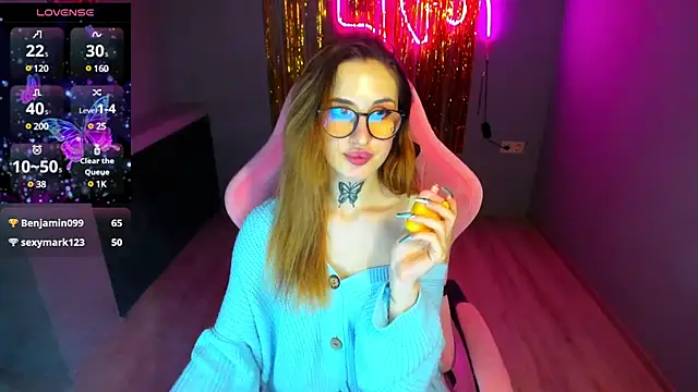 Snapshot of your_tora chatting on 1, 2, 2025 your tora online show from 1, 2, 2025