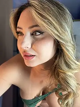 SaraFerreira online show from 1, 10, 2025