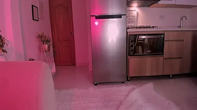 DannaHyde online show from 22, 3, 2025