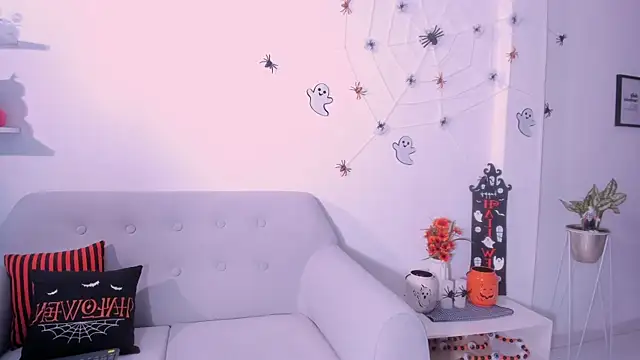 DannaHyde online show from 13, 10, 2025